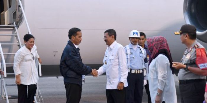 Jokowi Disambut Erry Di Bandara FL Tobing