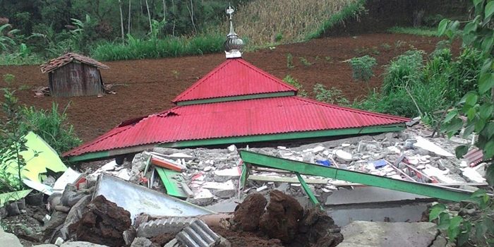 Gempa Banjarnegara, 2 Tewas, 21 Luka, 316  Bangunan Rusak, 2.104 Jiwa Mengungsi