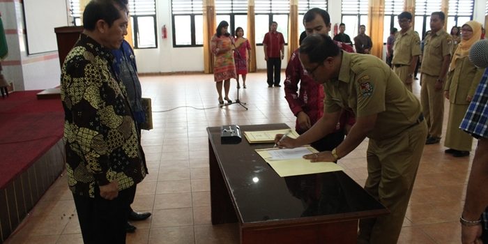 Bupati Karo Lantik 19 Pejabat Fungsional Sebagai Kepala Puskesmas