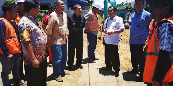 Layari Sinukaban Ajak Bupati Karo Tinjau Pelebaran Jalan Nasional Tahap II