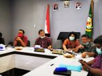 Lawan Virus Corona, Gugus Tugas Covid-19 Karo Cetak Brosur