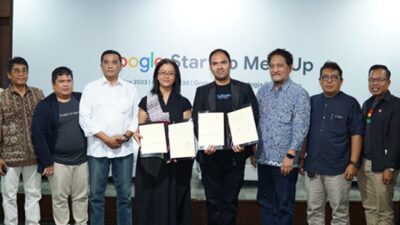 Keterangan foto kiri ke kanan: M. Gatot Adhi Prasetyo (Direktur Bank BTPN Syariah Ventura), Anand Sibuea (VC & Startup Community Lead Google), Gunartha Adibrata (Wakil Ketua Umum Bidang ESDM KADIN DIY), Gusti Kanjeng Ratu Mangkubumi (Ketua Umum KADIN DIY), Ryan Manafe (CEO & Co-Founder Dagangan), Robby Kusumaharta (Wakil Ketua Umum Bidang Organisasi dan Keanggotaan KADIN DIY), Rachmad Gunadi (Wakil Ketua Umum Bidang Perdagangan dan Promosi KADIN DIY), Tim. Apriyanto (Ketua Kom. Tap. Pembinaan dan Pengembangan Kesekretariatan KADIN DIY).