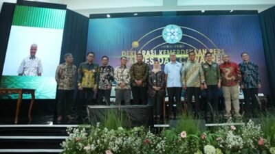 Capres Anies Baswedan dan Ganjar Pranowo deklarasi dukungan kemerdekaan pers di Dewan Pers, 10 Februari 2024. Foto Dok. Dewan Pers.