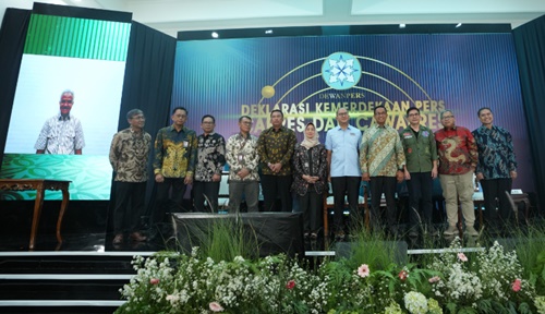 Capres Anies Baswedan dan Ganjar Pranowo deklarasi dukungan kemerdekaan pers di Dewan Pers, 10 Februari 2024. Foto Dok. Dewan Pers.