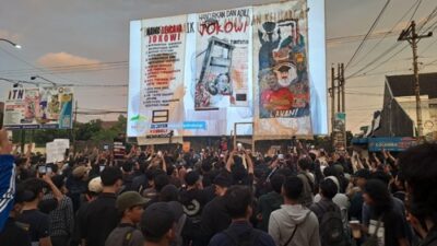 Suasana aksi se-Jagad di pertigaan Gejayan, Yogyakarta yang menyerukan gugat dan adili Jokowi, 12 Februari 2024. Foto Dok. Forum Cik Ditiro.