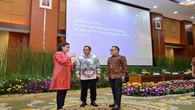 Menkeu Sri Mulyani, Mendagri Tito Karnavian dan MenPAN-RB Azwar Anas dalam konpers THR dan Gaji ke-13, 15 Maret 2024. Foto Dok. Kemenkeu.