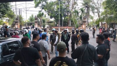 Komnas HAM, AJI Denpasar dan IJTI Bali mengecam tindakan pembubaran dan pelarangan peliputan kegiatan People's Water Forum di Hotel Orange Jalan Hayam Wuruk Denpasar Selasa, 21 Mei 2024. Foto Istimewa.