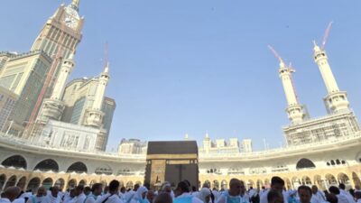 Arab Saudi larang pemegang visa umrah masuk dan tinggal di Kota Mekah mulai 15 Dzulqaidah sampai 15 Dzulhijjah 1445 Hijriyah. Foto kemenag.go.id/Hilman Fauzi.