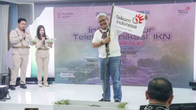 Direktur Network & IT Solution Telkom, Herlan Wijanarko saat rehearsal test infrastruktur telekomunikasi mendukung dan menyukseskan HUT RI ke-79 Tahun di IKN. Foto Istimewa.