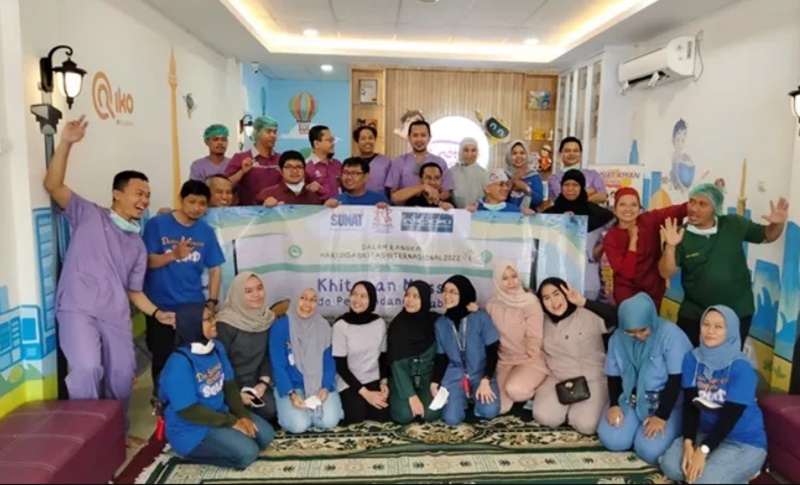 Memperingati Hari Disabilitas Internasional, POTADS (Yayasan Persatuan Orang Tua Anak Down Syndrome) bersama Asosiasi Dokter Khitan Indonesia (ASDOKI) Pusat dan Wilayah DKI Jakarta menggelar khitanan massal di Klinik Sunat 123 Ruko Angsana, Jalan Angsana Raya/Rawajati Timur No.1, Pejaten Timur, Kecamatan Pasar Minggu, Jakarta Selatan, Sabtu 3 Desember 2022. Foto Istimewa.