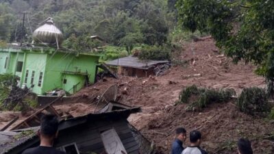 Longsor di Wisata Karo Masyarakat Laporkan Kehilangan Keluarga