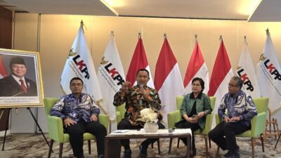 Konferensi pers peluncuran sistem pengadaan terbaru untuk pemerintah, Katalog Elektronik Versi 6.0 dihadiri Deputi Bidang Transformasi Pengadaan Digital LKPP, Patria Susantosa, Kepala LKPP Hendrar Prihadi, Direktur Enterprise & Business Service Telkom FM Venusiana R, dan Sekretaris Utama LKPP Iwan Herniwan.