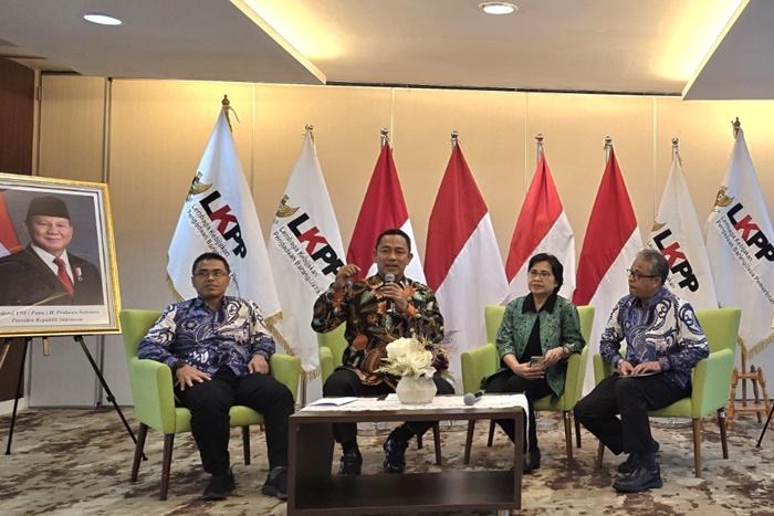 Konferensi pers peluncuran sistem pengadaan terbaru untuk pemerintah, Katalog Elektronik Versi 6.0 dihadiri Deputi Bidang Transformasi Pengadaan Digital LKPP, Patria Susantosa, Kepala LKPP Hendrar Prihadi, Direktur Enterprise & Business Service Telkom FM Venusiana R, dan Sekretaris Utama LKPP Iwan Herniwan.