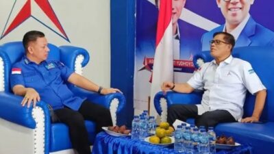 Staf Khusus Menteri Imigrasi dan Pemasyarakatan (Stafsus Menteri Imipas), Abdullah Rasyid(kanan) bersama Ketua DPC Partai Demokrat Sergai, Yunasril. Foto Istimewa.